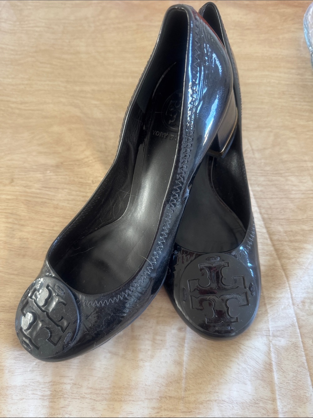 Tory Burch Black Patent Logo Round-Toe Ballet Flats